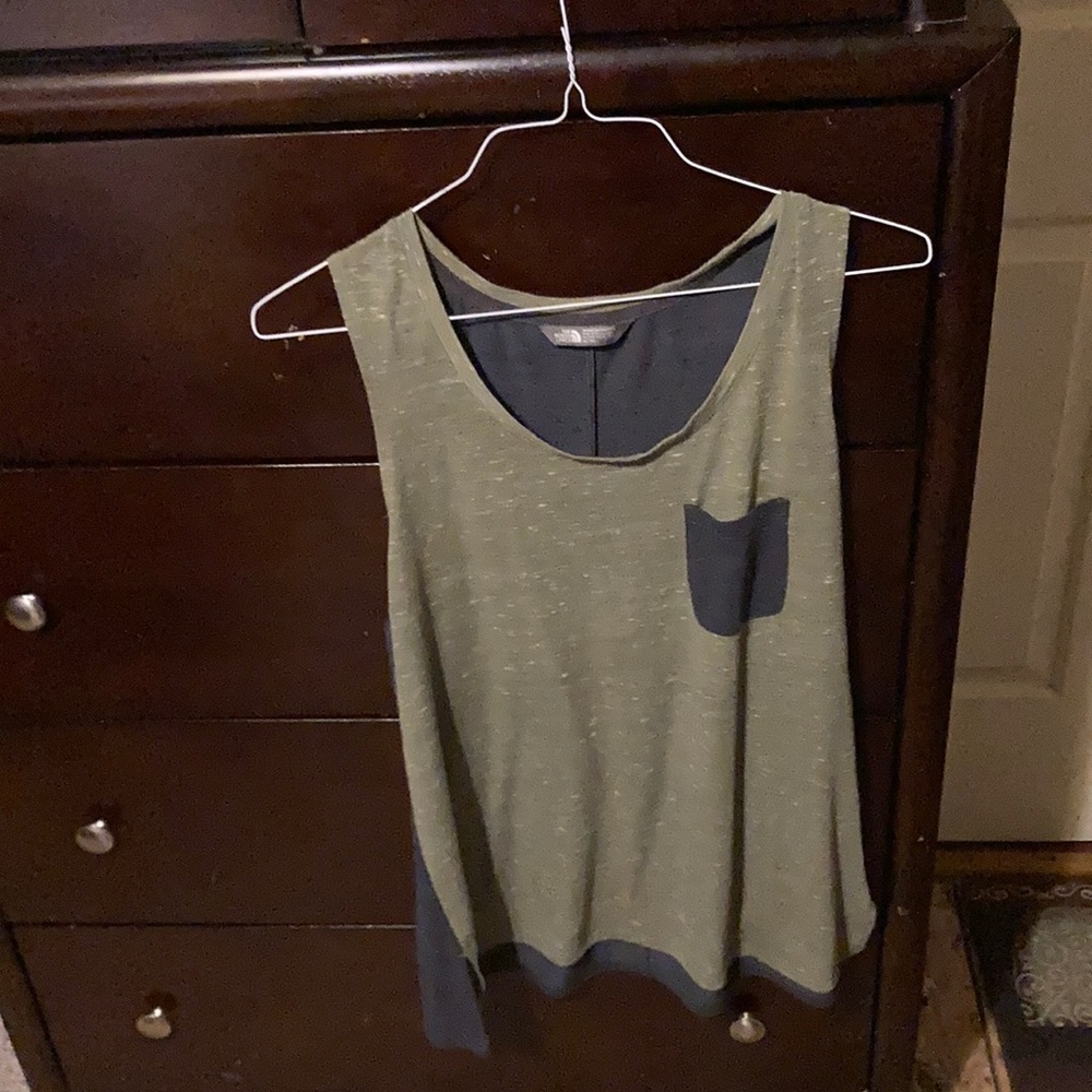 Women’s XL The North Face tank top in good shape.